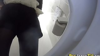 Hidden Cam In Public Toilet Records Girls Taking A Pee